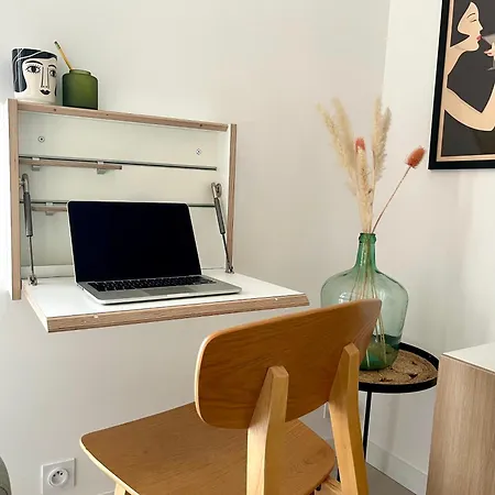 Appartement La Maison Du Douanier. Un Balcon Au Soleil