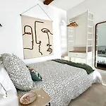 La Maison Du Douanier. Un Balcon Au Soleil Antibes